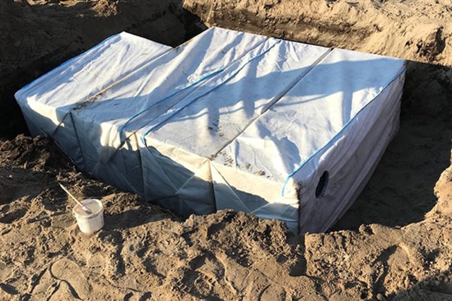 Wouter, Leusden: Prefab kratten in geotextiel